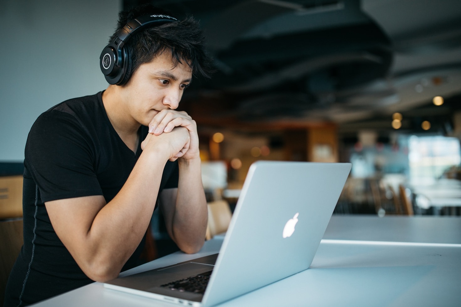 What You Really Need Before You Start Teaching ESL Online (2025 Guide)